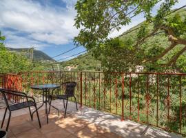 Villa Liana, hotel in Frikes