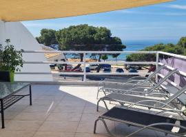 Beachfront Villa, Hotel in Moraira