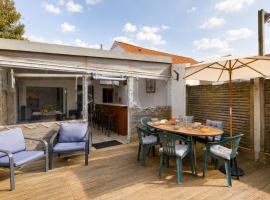 A 550m de la plage - maison avec jardin pour 8، فندق في بارْباتْرْ