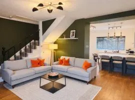 Taigh Beag - Riverside Highland Cottage