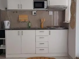 Yoleni self catering apartment 2