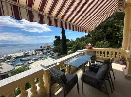 La verita 1 st line with balcony
