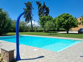 IL CUORE DEL CONERO - CASALE CON PISCINA, Natura e Relax, hotel v destinácii Camerano
