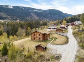 Cabin With Wooden Interior By Lake Tinnsjøen, Hotel in Atra