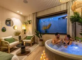 Love Room Strasbourg, Suite Bali, Balnéo & Sauna