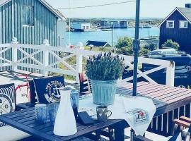 Charming Southern Norway Idyll On Trøndelag Coast: Sula şehrinde bir otel