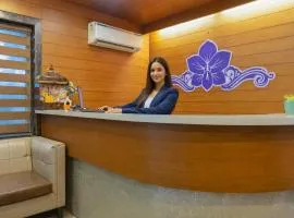 Hotel Purple Orchid Near Yashobhoomi