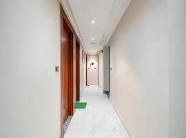 Super Townhouse Kali Ghat Prayagraj Formerly Ramesh Palace, viešbutis mieste Prayagraj