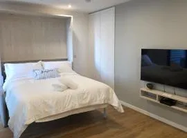Brand New - Studio Apartment - Self Catering