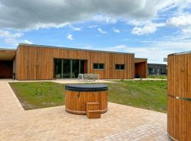Gorgeous Home In Spøttrup With Sauna, hotel in Spottrup