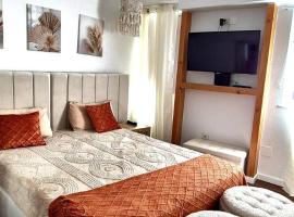 O Quintal Guesthouse, hotel i Carvoeiro