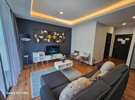 Lovely Vivacity Jazz suite 2 Cozy Condo 2 Card LV7, hotell i Kuching