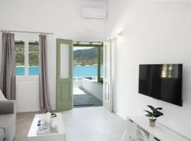 Taxiarchis Seaside Apartments