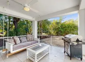 Coastal Chic Snowbird-Friendly Home with Central AC, High-Speed WiFi, and Washer/Dryer