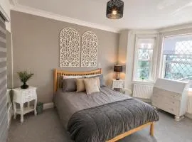 Cosy Bee