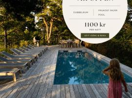 Villa F-GRÅ, hótel í Fårösund