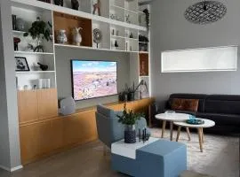Spacious 4BR Family Home with Hot Tub Near Reykjavík