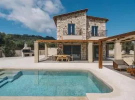 Bedrock beachside villa with private pool