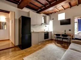 Romana Apartment by Mamo Florence