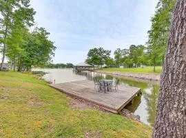 Private Dock! Beautiful Neely Henry Lake Retreat!
