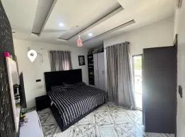EmmNest Suites