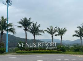 FLAMINGOS VENUS REORT -Xanh Villa - 4 phòng ngủ- Bể bơi riêng-Free vé cổng – hotel w mieście Phúc Yên