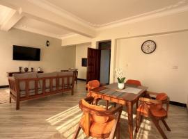 Express Living & Wellness, hotel a Jinja