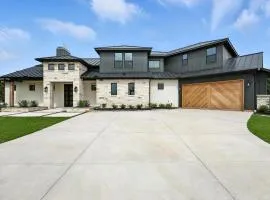 Heavenly Retreat 5BD 5BA of Waterfront Living