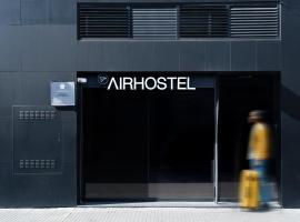 Airhostel Barcelona Airport 24h, hotel en El Prat de Llobregat