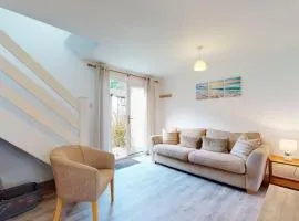 39 Strawberry Hill, Tolroy Manor