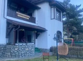 White Wood Chalet