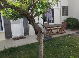 Quiet apartment in Mézières-sur-Seine