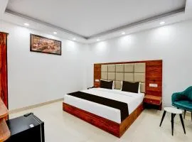 Collection O Hotel Evergreen