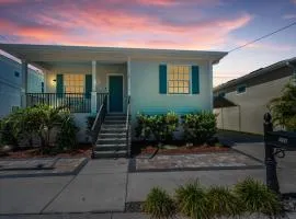 Tropical 3BR Bungalow near Sponge Docks, Downtown, Pinellas Trail, & Pickleball