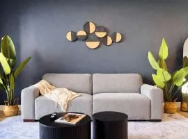 Contemporary Getaway Near Disneyland with Pool & GYM