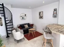 Petite maison, en ville - quartier calme