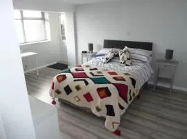 Cozy Coastal Studio Escape in Bognor Regis