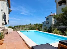 Mountaintop Retreat with Panoramic Views Near Oliva & Beaches