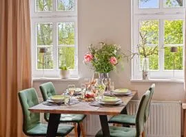 Harzträume 2 - Apartment für Familien & Freunde, 2 Schlafzimmer, Altstadtnah, Brockenbahnblick & Parkplatz