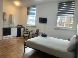 Studio in Bolton Town, short stay studio 8
