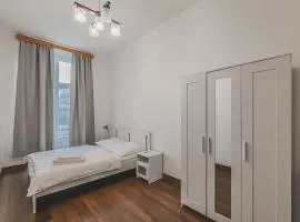 Heritage Building Private Room, AC, w Kitchen
