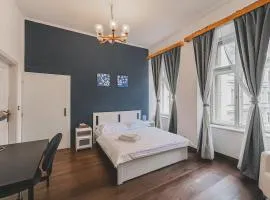 Private Room, AC, Central w Kitchen