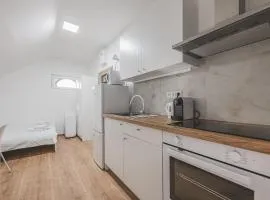 Flat Near Prague Castle Stylish & Prime Location 8