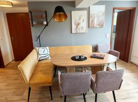 Gasthaus Harmonie, hotel em Malchow