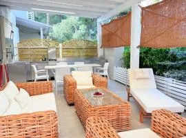 Zafira 17 Seafront Apartment with Veranda
