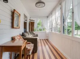Charming 3 Bedroom Home w/Sun Porch & Sauna