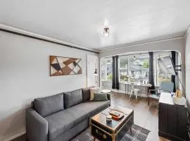 #StayinMyDistrict Historic Apartment Near Downtown