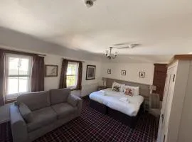 Loch Leven Hotel & Distillery