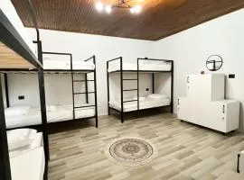 Hub 1001 Berat Hostel