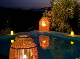 Kalliberry Cycladic hidden gem with outdoor bathtub, hotel i Andros
